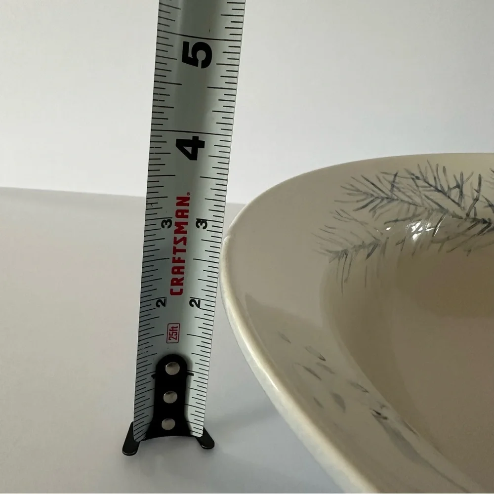 Pfaltzgraff Winter Frost Vegetable Bowl 10” Round 3” Tall White Polar Bear